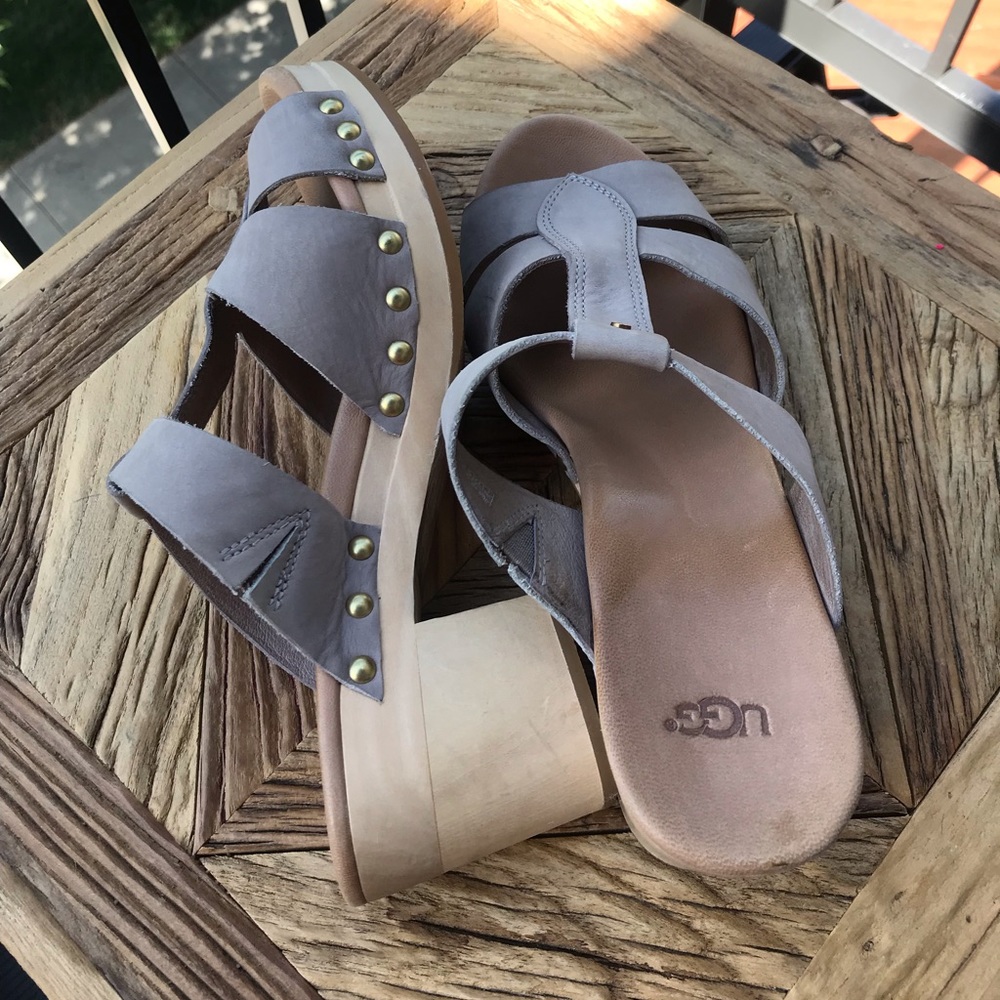 Ugg Sandal - image 3